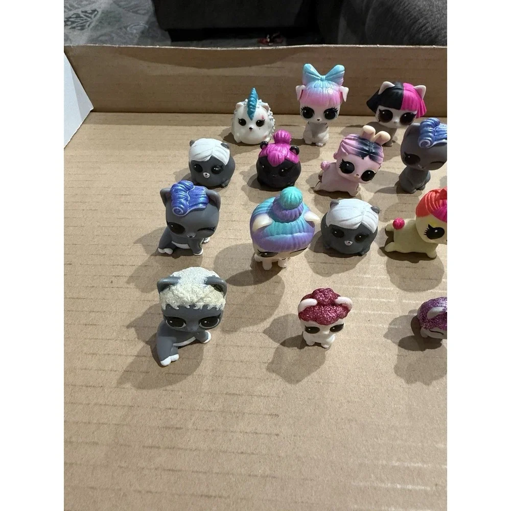 LOT of 17 LOL Surprise Dolls Pets Small Baby‎ Pets